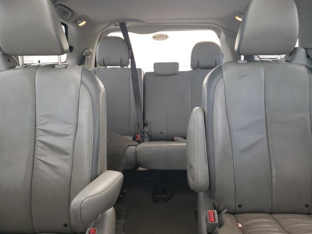 Photo 9 VIN: 5TDDK3DC3CS047154 - TOYOTA SIENNA XLE 