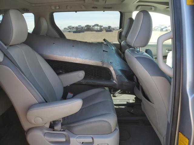 Photo 10 VIN: 5TDDK3DC3DS059869 - TOYOTA SIENNA XLE 