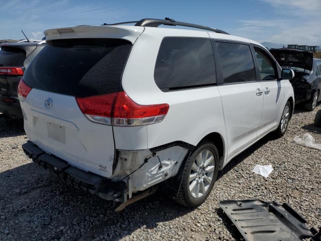 Photo 2 VIN: 5TDDK3DC3DS064568 - TOYOTA SIENNA XLE 