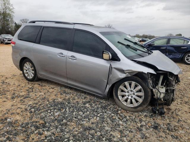 Photo 3 VIN: 5TDDK3DC3DS065333 - TOYOTA SIENNA XLE 