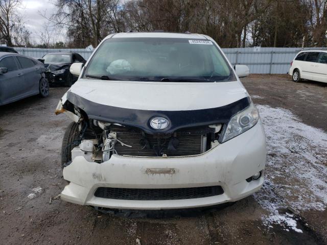 Photo 4 VIN: 5TDDK3DC3ES082392 - TOYOTA SIENNA XLE 