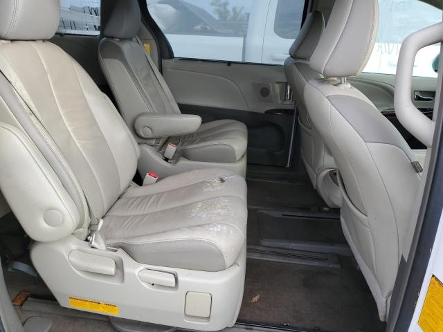 Photo 5 VIN: 5TDDK3DC3ES083994 - TOYOTA SIENNA XLE 