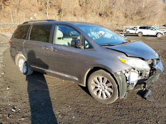 Photo 3 VIN: 5TDDK3DC3FS117093 - TOYOTA SIENNA XLE 