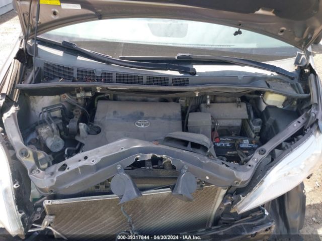 Photo 9 VIN: 5TDDK3DC3FS121922 - TOYOTA SIENNA 