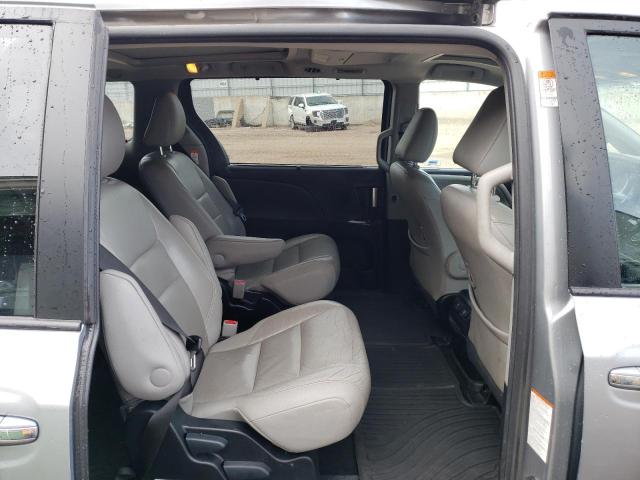 Photo 10 VIN: 5TDDK3DC3FS124867 - TOYOTA SIENNA XLE 