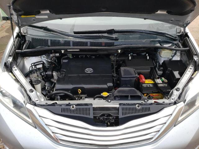 Photo 11 VIN: 5TDDK3DC3FS124867 - TOYOTA SIENNA XLE 