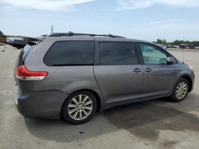 Photo 2 VIN: 5TDDK3DC4BS006756 - TOYOTA SIENNA XLE 