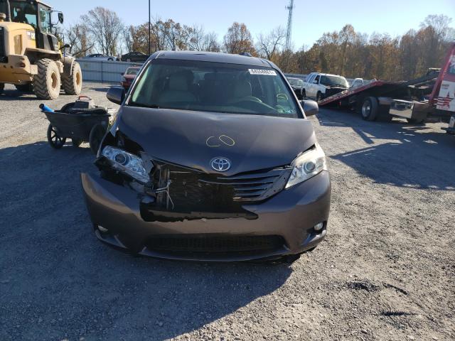 Photo 6 VIN: 5TDDK3DC4BS027137 - TOYOTA SIENNA XLE 