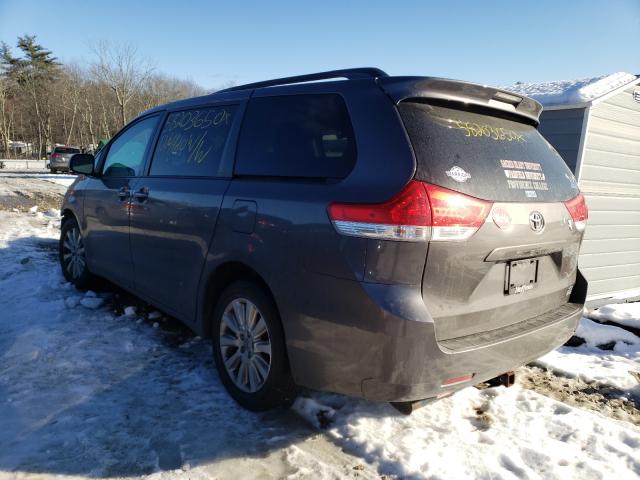 Photo 2 VIN: 5TDDK3DC4BS027252 - TOYOTA SIENNA XLE 