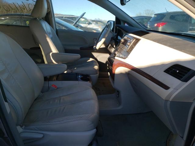 Photo 4 VIN: 5TDDK3DC4BS027252 - TOYOTA SIENNA XLE 