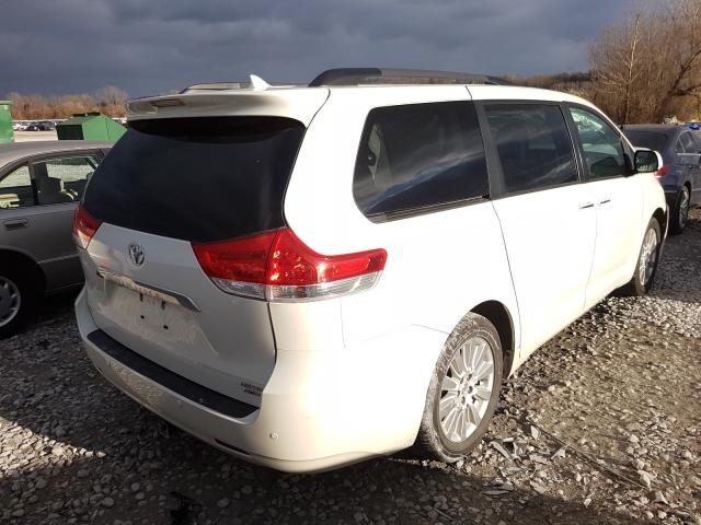 Photo 3 VIN: 5TDDK3DC4CS043386 - TOYOTA SIENNA XLE 