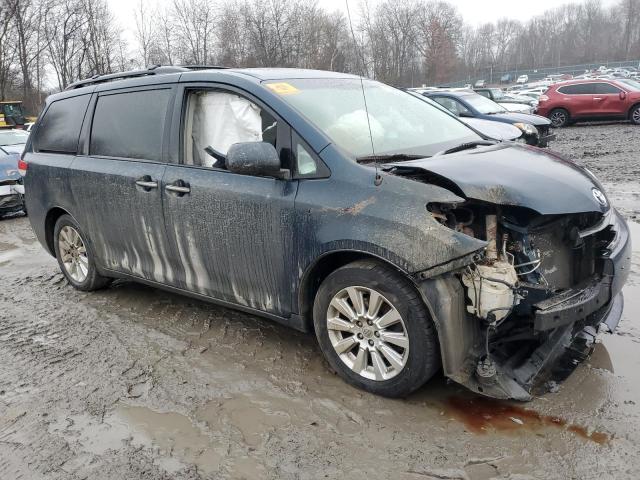 Photo 3 VIN: 5TDDK3DC4CS047907 - TOYOTA SIENNA XLE 