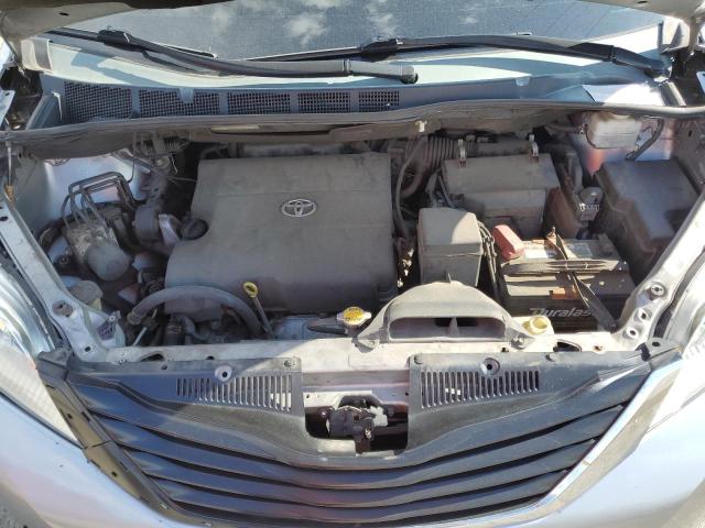 Photo 11 VIN: 5TDDK3DC4CS048619 - TOYOTA SIENNA XLE 