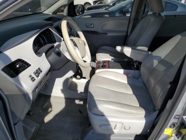 Photo 6 VIN: 5TDDK3DC4CS048619 - TOYOTA SIENNA XLE 