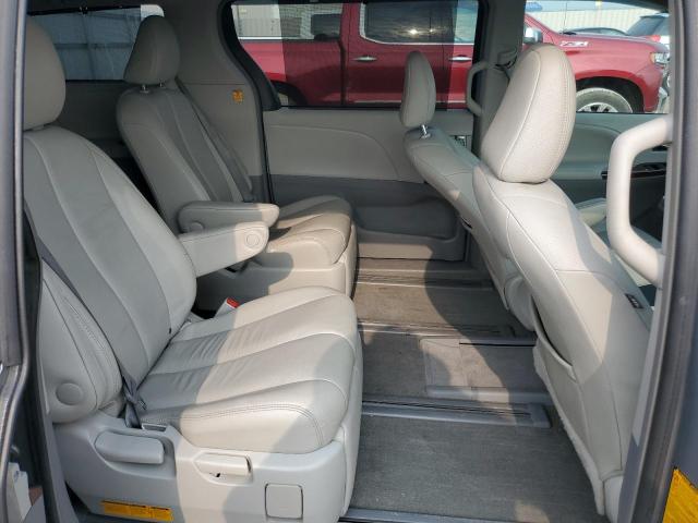 Photo 10 VIN: 5TDDK3DC4DS063817 - TOYOTA SIENNA XLE 