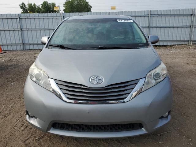 Photo 4 VIN: 5TDDK3DC4DS063817 - TOYOTA SIENNA XLE 