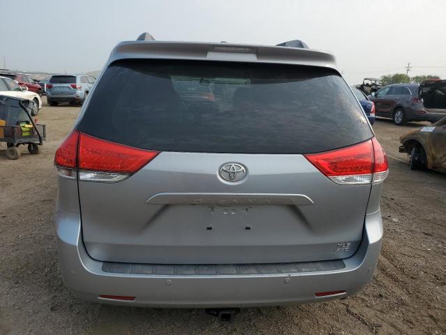 Photo 5 VIN: 5TDDK3DC4DS063817 - TOYOTA SIENNA XLE 