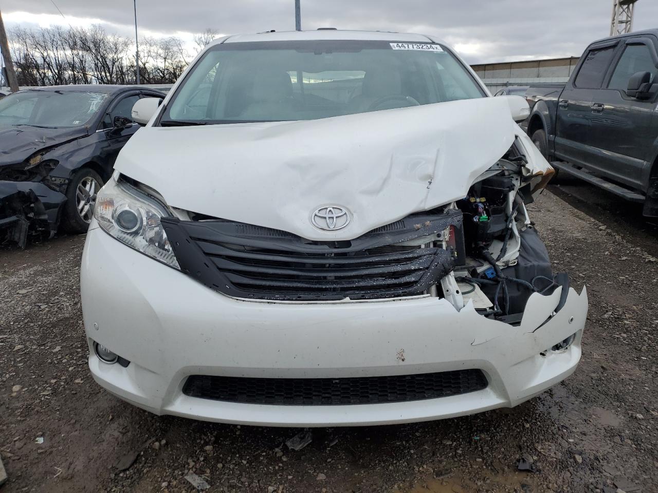 Photo 4 VIN: 5TDDK3DC4DS070007 - TOYOTA SIENNA 