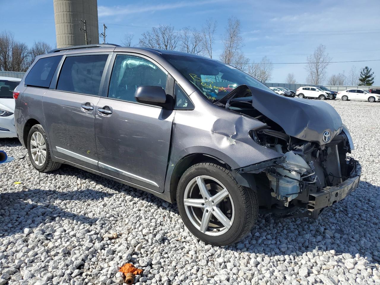 Photo 3 VIN: 5TDDK3DC4FS095931 - TOYOTA SIENNA 