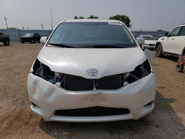 Photo 4 VIN: 5TDDK3DC4FS099767 - TOYOTA SIENNA XLE 