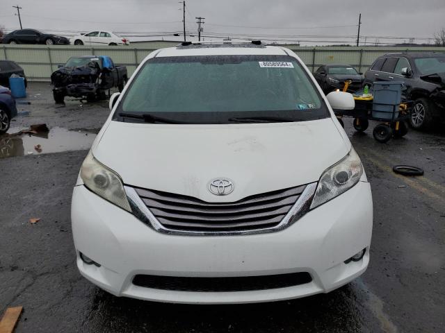 Photo 4 VIN: 5TDDK3DC4FS106765 - TOYOTA SIENNA XLE 