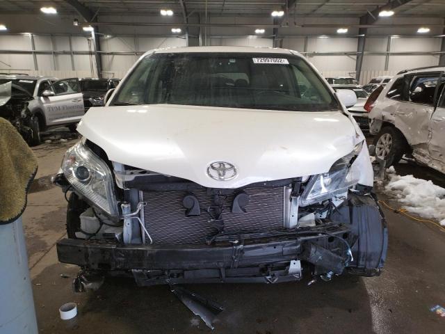 Photo 4 VIN: 5TDDK3DC4GS130291 - TOYOTA SIENNA XLE 