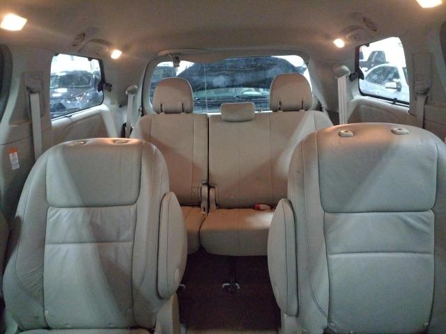 Photo 9 VIN: 5TDDK3DC4GS130291 - TOYOTA SIENNA XLE 