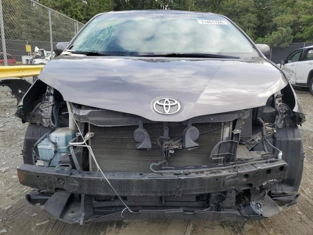 Photo 4 VIN: 5TDDK3DC4GS131392 - TOYOTA SIENNA XLE 