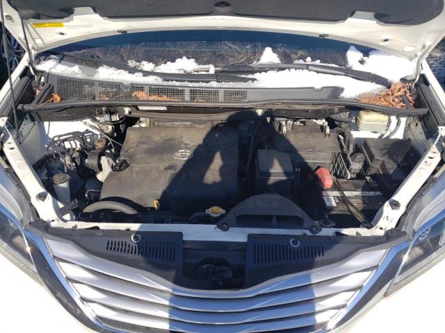 Photo 11 VIN: 5TDDK3DC4GS133241 - TOYOTA SIENNA XLE 