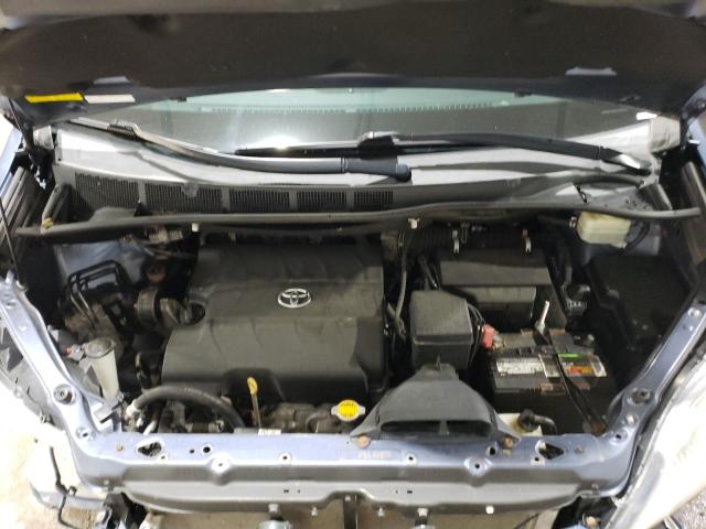 Photo 11 VIN: 5TDDK3DC4GS137547 - TOYOTA SIENNA XLE 