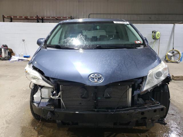 Photo 4 VIN: 5TDDK3DC4GS137547 - TOYOTA SIENNA XLE 