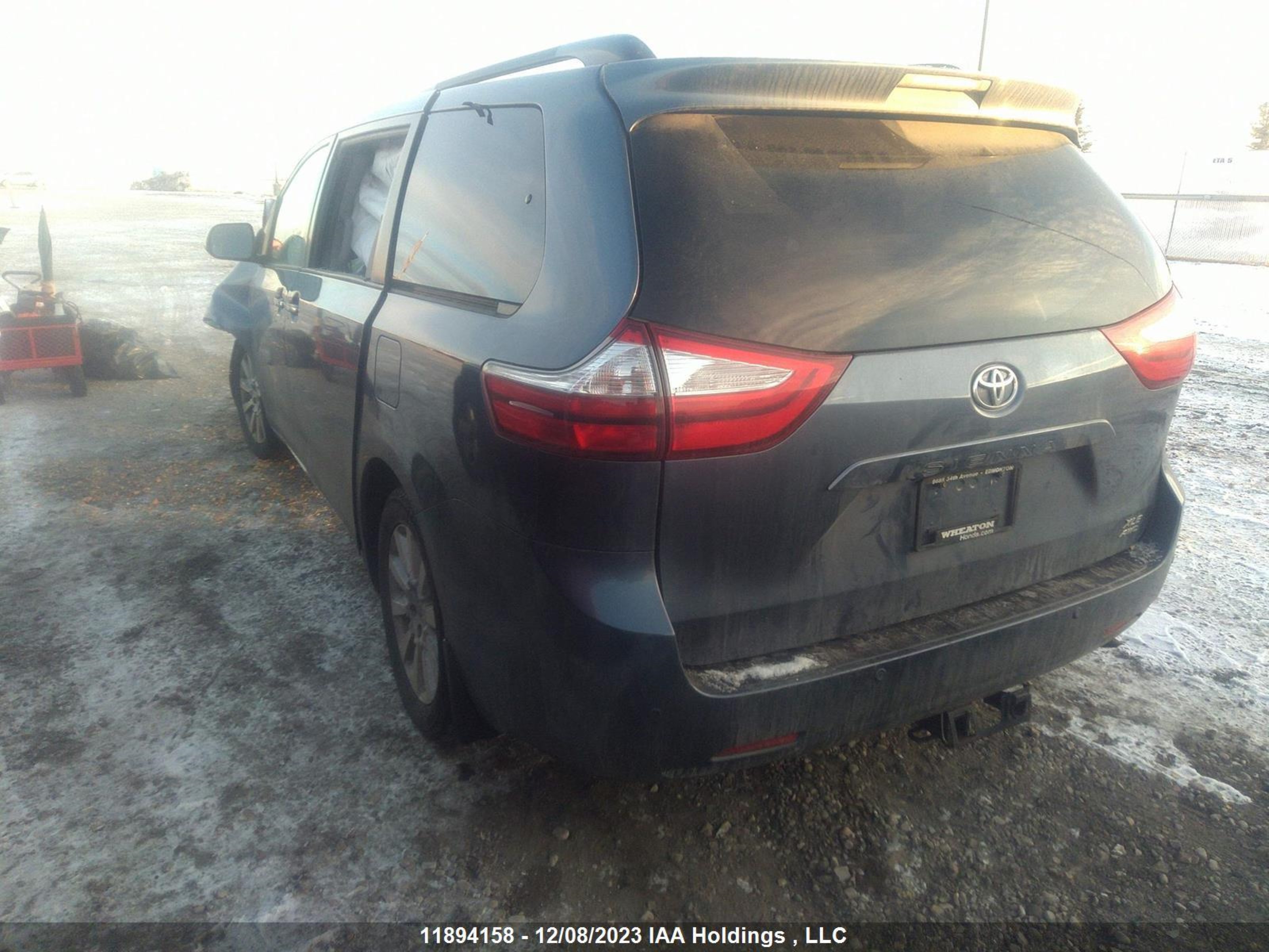 Photo 2 VIN: 5TDDK3DC4GS139802 - TOYOTA SIENNA 