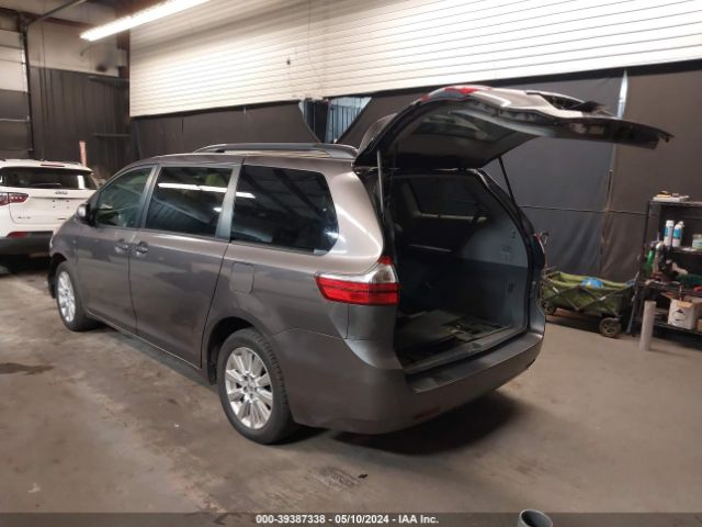 Photo 2 VIN: 5TDDK3DC4GS140500 - TOYOTA SIENNA 