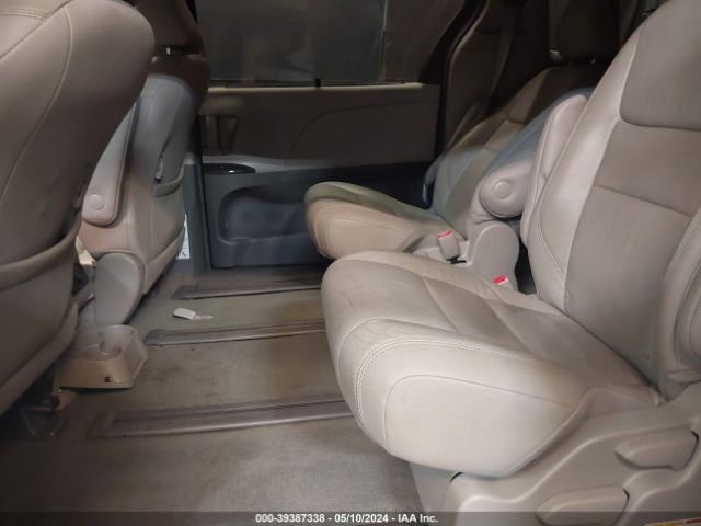 Photo 7 VIN: 5TDDK3DC4GS140500 - TOYOTA SIENNA 