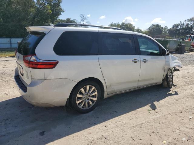 Photo 2 VIN: 5TDDK3DC4GS141341 - TOYOTA SIENNA XLE 