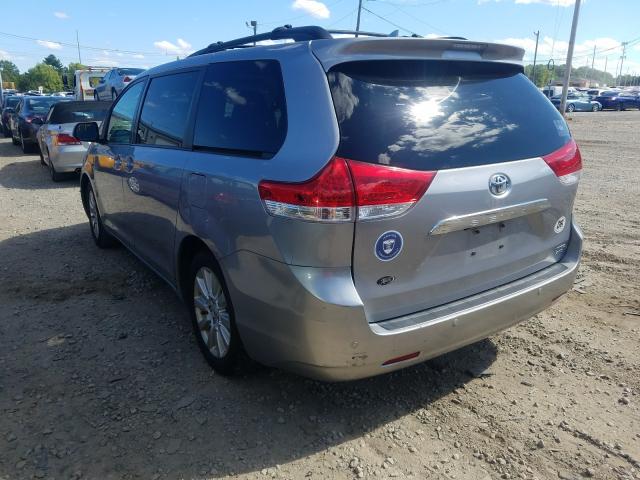 Photo 2 VIN: 5TDDK3DC5BS002599 - TOYOTA SIENNA XLE 