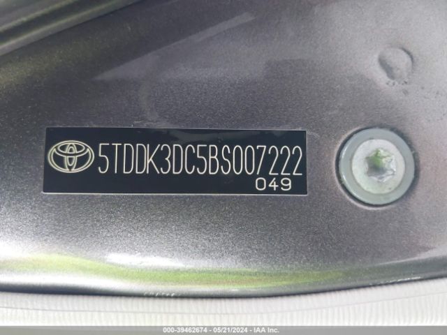 Photo 8 VIN: 5TDDK3DC5BS007222 - TOYOTA SIENNA 