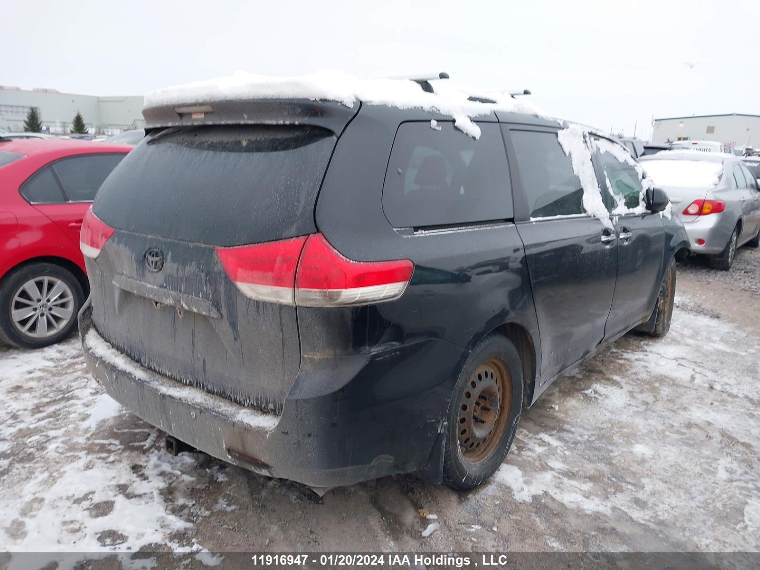 Photo 3 VIN: 5TDDK3DC5BS012839 - TOYOTA SIENNA 