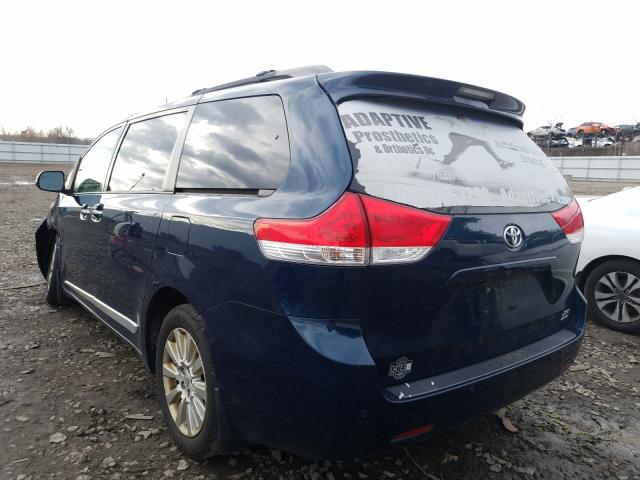 Photo 2 VIN: 5TDDK3DC5BS015711 - TOYOTA SIENNA XLE 