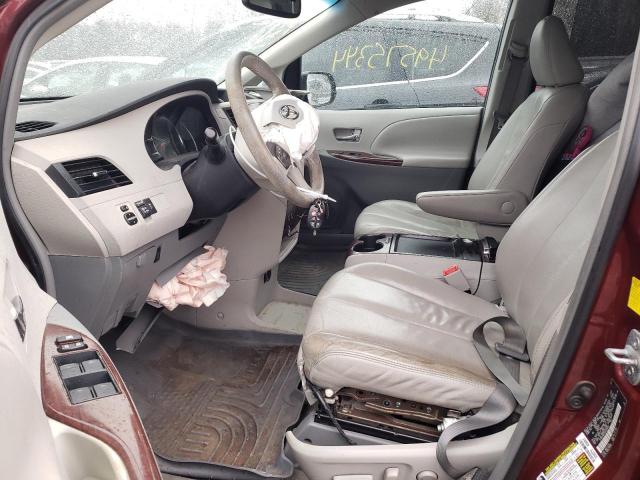 Photo 6 VIN: 5TDDK3DC5BS020620 - TOYOTA SIENNA XLE 