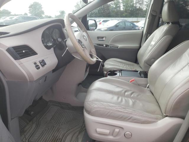 Photo 6 VIN: 5TDDK3DC5BS022903 - TOYOTA SIENNA XLE 