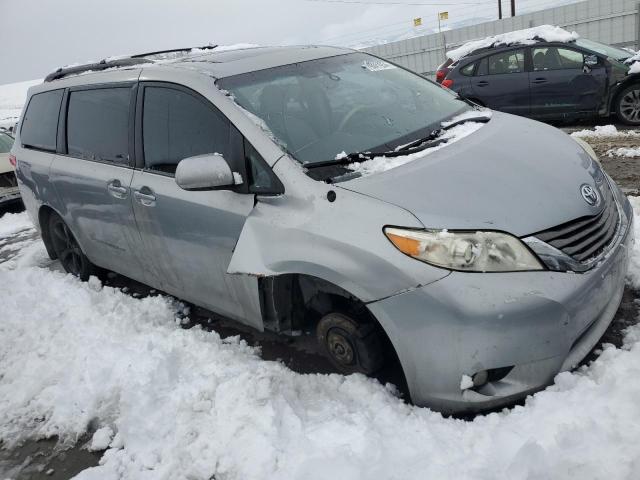 Photo 3 VIN: 5TDDK3DC5BS026126 - TOYOTA SIENNA XLE 