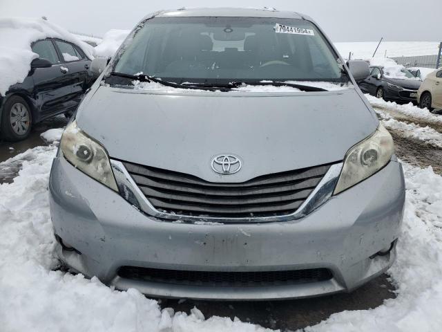 Photo 4 VIN: 5TDDK3DC5BS026126 - TOYOTA SIENNA XLE 