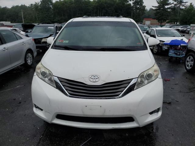 Photo 4 VIN: 5TDDK3DC5BS029057 - TOYOTA SIENNA XLE 