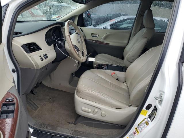 Photo 6 VIN: 5TDDK3DC5BS029057 - TOYOTA SIENNA XLE 