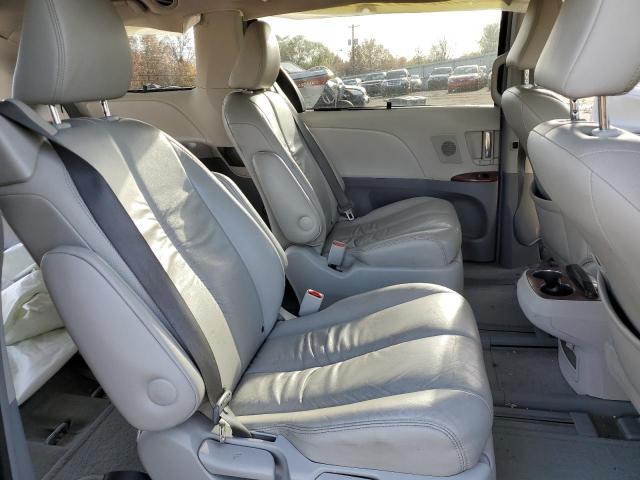 Photo 5 VIN: 5TDDK3DC5CS032123 - TOYOTA SIENNA XLE 