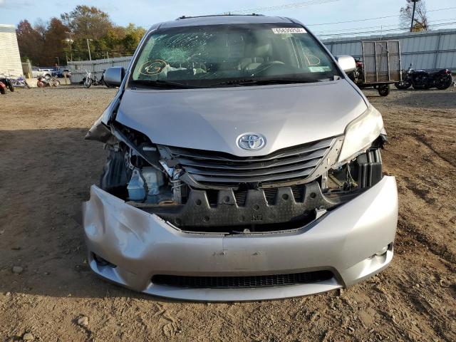 Photo 8 VIN: 5TDDK3DC5CS032123 - TOYOTA SIENNA XLE 