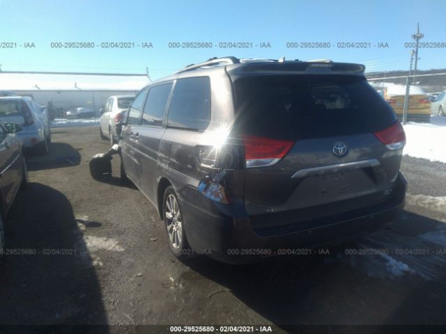 Photo 2 VIN: 5TDDK3DC5CS034941 - TOYOTA SIENNA 