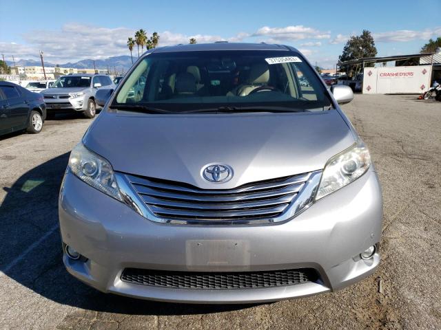 Photo 4 VIN: 5TDDK3DC5CS037824 - TOYOTA SIENNA XLE 