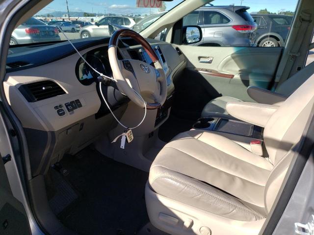 Photo 6 VIN: 5TDDK3DC5CS037824 - TOYOTA SIENNA XLE 